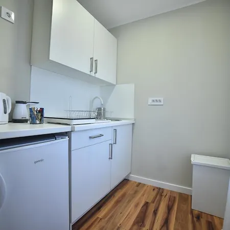 Centar * 兹拉蒂博尔